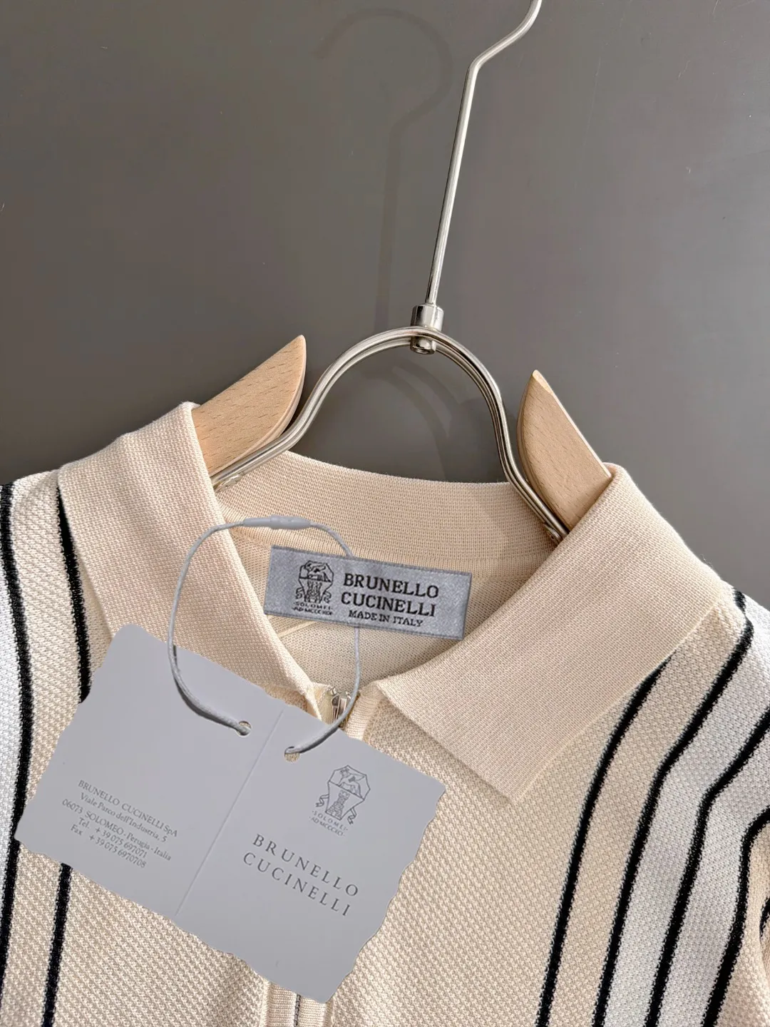Next day shipment High Quality BC 2026 Summer New Arrival men's short-sleeved T-shirt Made of combed cotton yarn knitted cotton fabric, pure cotton high-weight special yarn, it feels full of weight when weighed, and the upper body is more textured than ordinary T-shirts. This texture can cope with the weather easily and is suitable for both hot and cold! The pattern on the chest adopts three-dimensional embroidery technology, and is perfectly produced stitch by stitch with reference to the original version! Loose fit design, looks noble. Size: M to XXXL